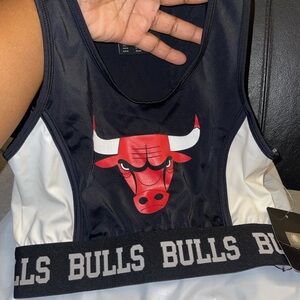 NBA Chicago Bulls Women’s Sports Bra W Team logo Elastic band Size Medium
